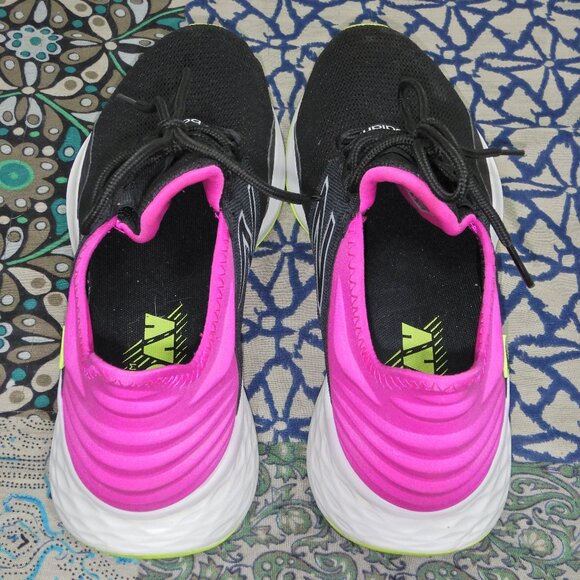 New Balance Fresh Foam Roav Black & Pink Running Shoes - Picture 9 of 10